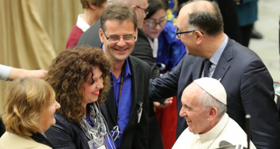 Merci Pape François de la part de toute l'Économie de Communion